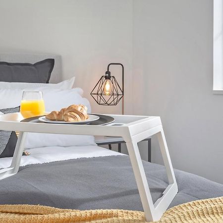 Luxury Serviced Apartments Stevenage, Hertfordshire Ngoại thất bức ảnh
