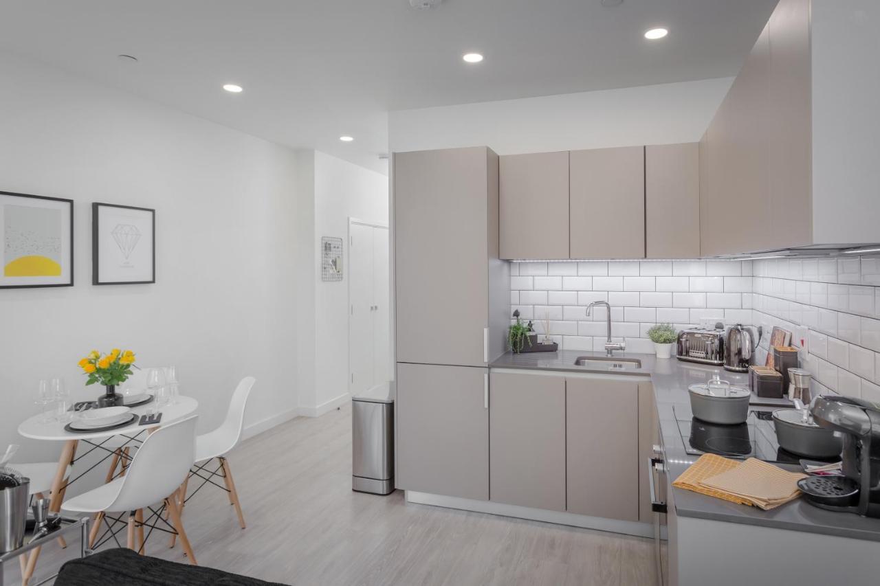 Luxury Serviced Apartments Stevenage, Hertfordshire Ngoại thất bức ảnh